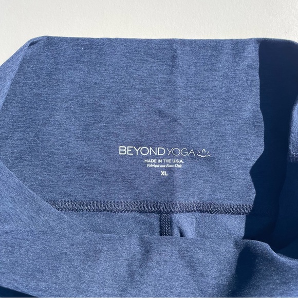 Beyond Yoga space-dye Biker Shorts high rise navy blue workout women’s XL - Picture 4 of 6
